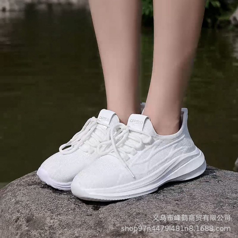 The new Cadillac fnitted waterproof shoes with a soft floor and light-sport sports shoes.
