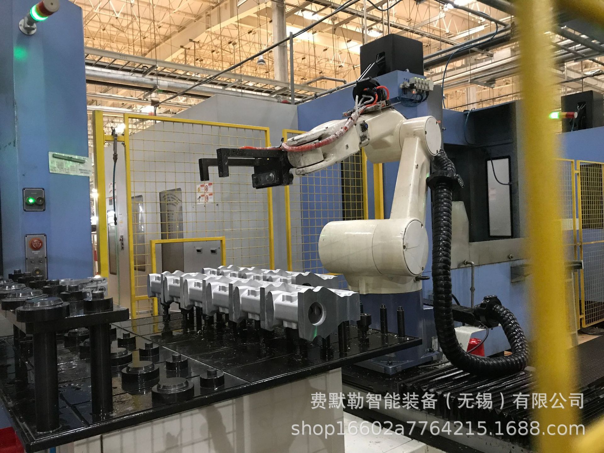 Supply robots, loads, loads, pressors, industrial robots.