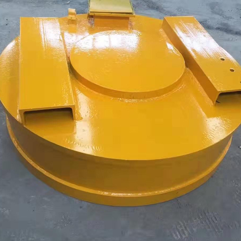 Batch forklift Electromagnetic magnet for the lifting of the compactor.