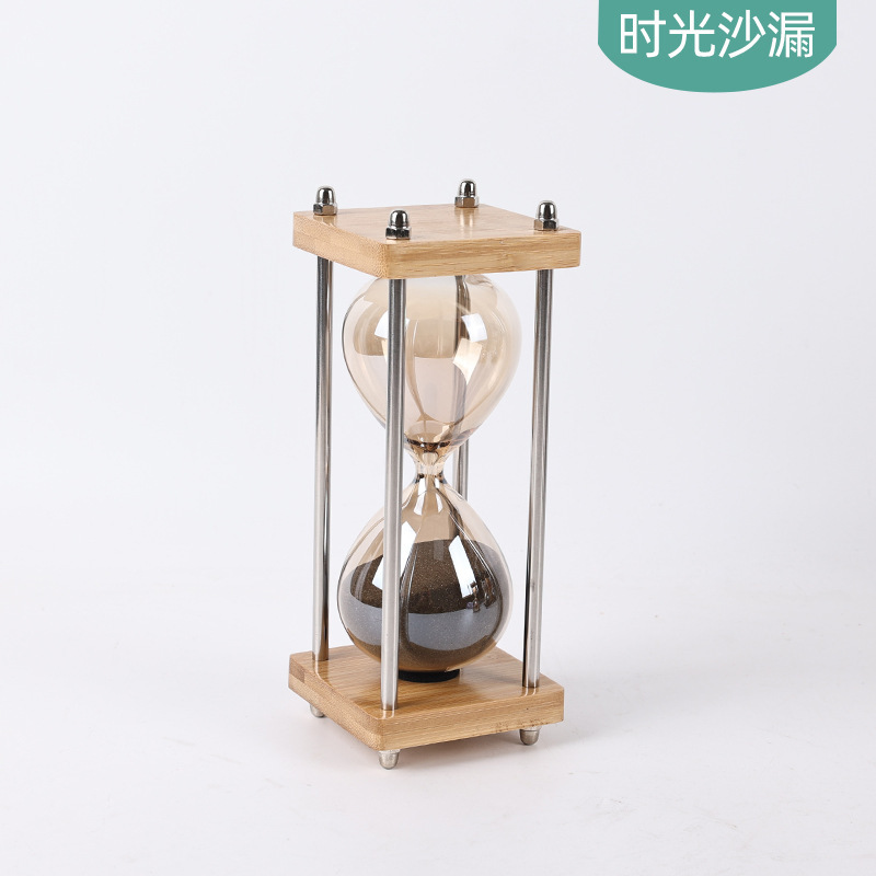 Một đồng hồ hẹn giờ 1530 phút cho một công việc sinh nhật.
