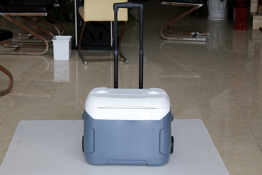 28L Hộp ấm ngoài trời PU tủ lạnh, máy quay thương mại, nhà với một xô đá và bánh xe.