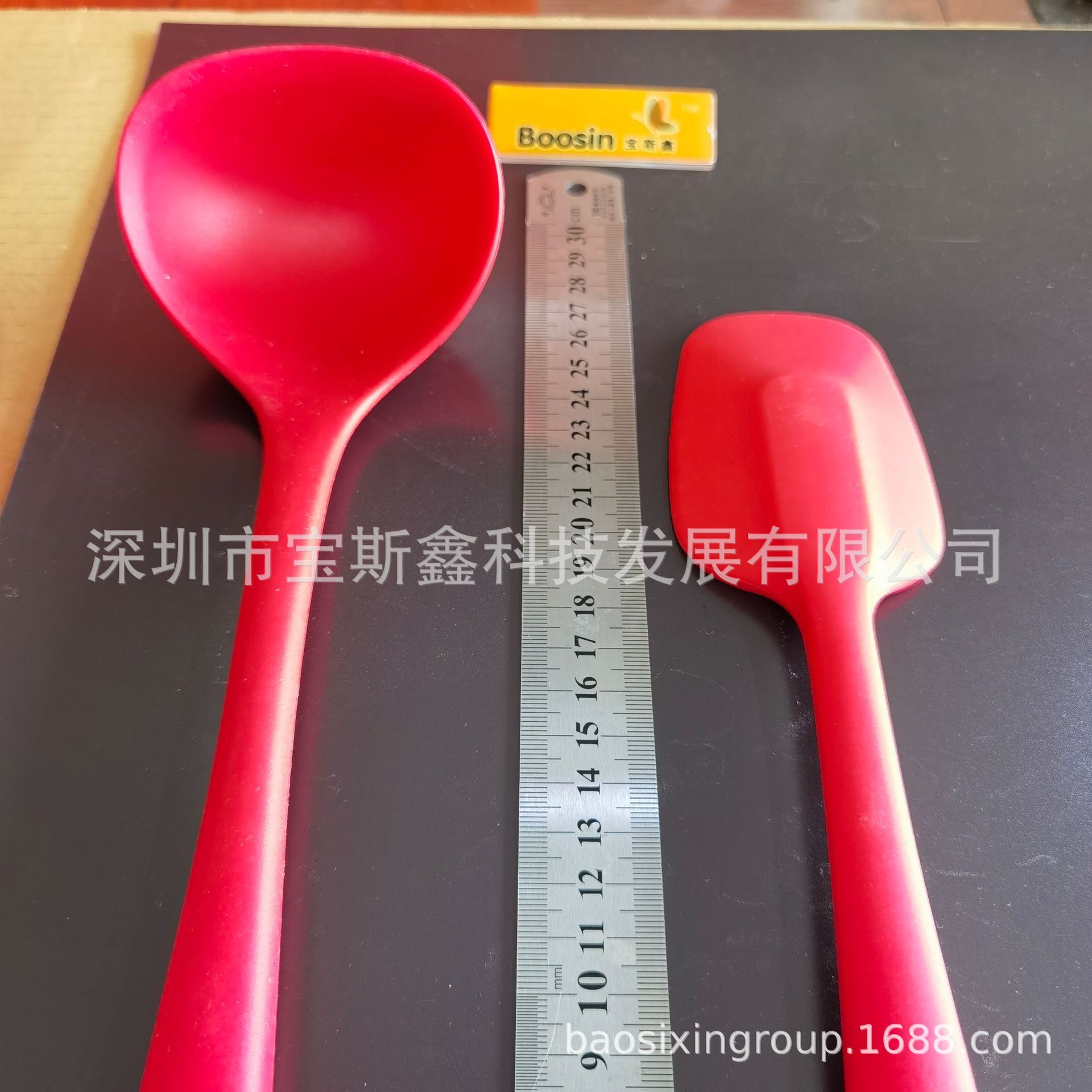 Sản xuất 3 gói gồm những cái xẻng cỡ đỏ ưu tiên cho kho hàng hóa thương mại nước ngoài có kích cỡ cao