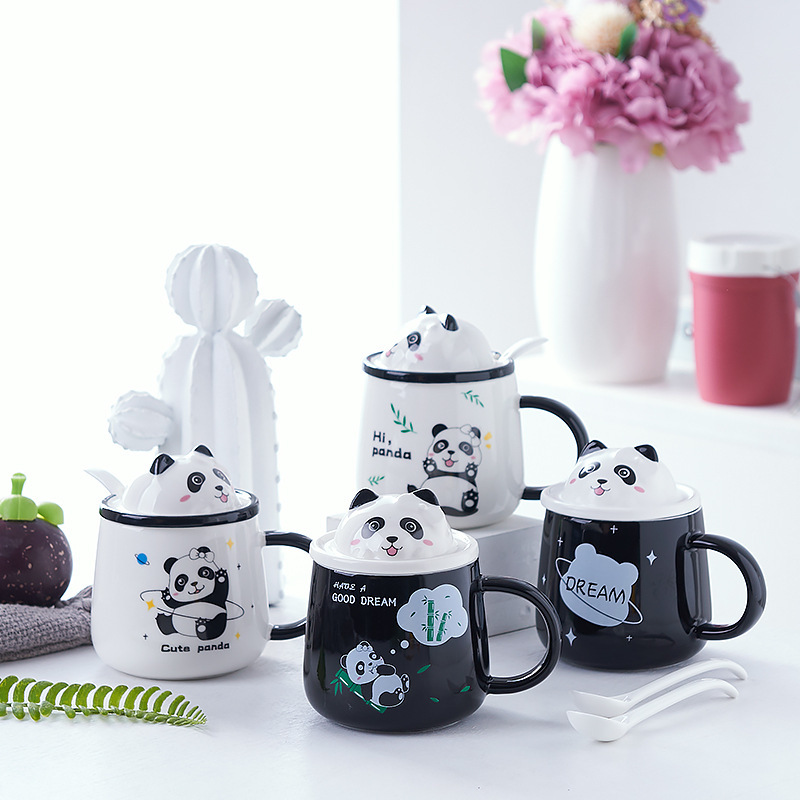 The ceramic Marks and Cute Animal Cartoon with the original glazing cup with the glass office.