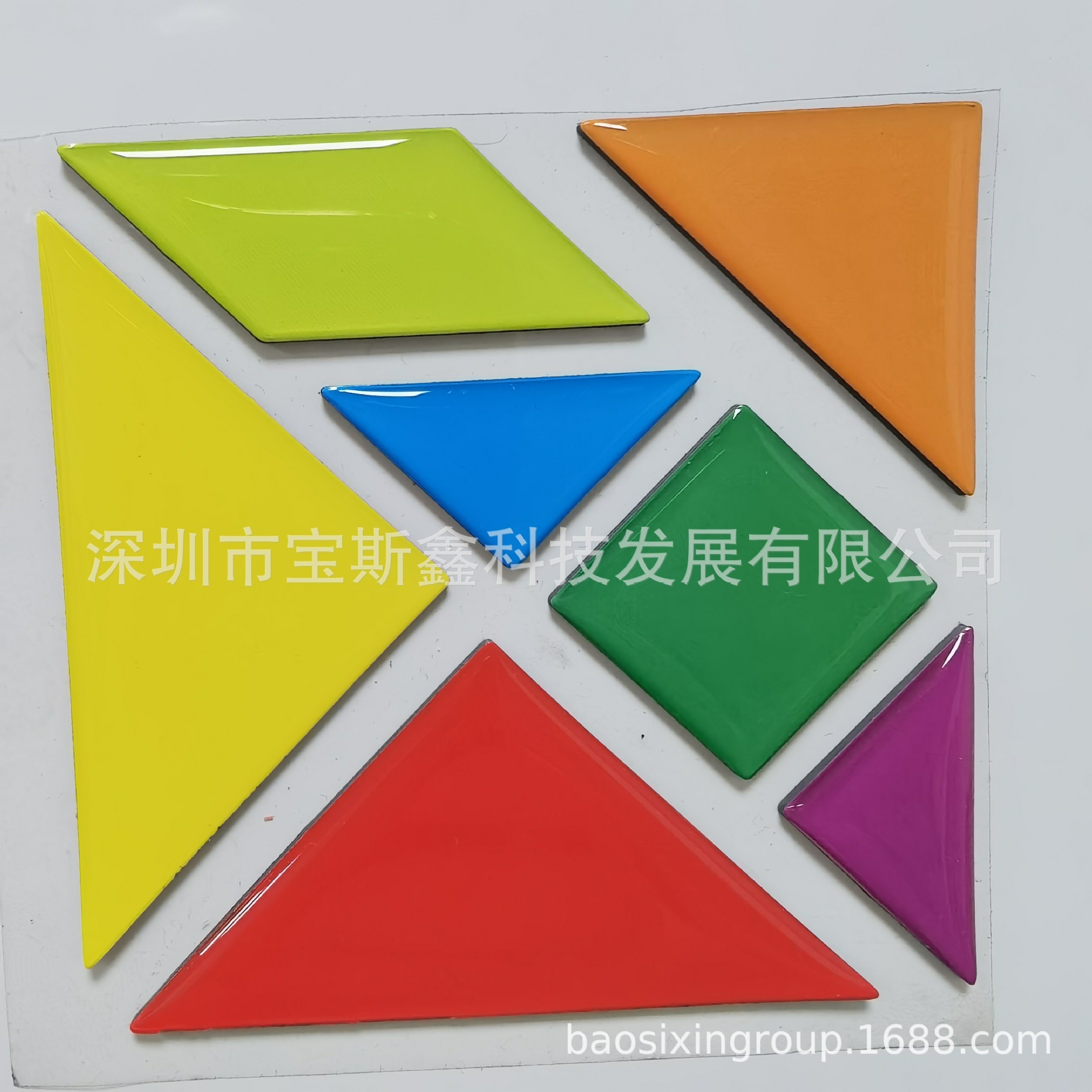 Nhà máy điều chỉnh tủ lạnh bằng đinh vít gỗ bá hương.