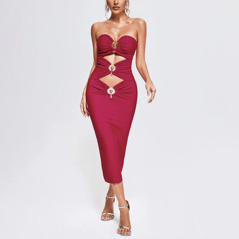 Amazon đang bán một kiểu ngoại giao mới với một áo ngực sexy và một cái váy trống rỗng.