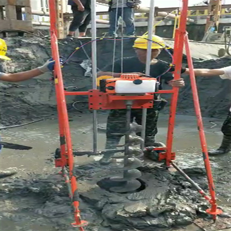 Construction of pre-fabricated cores of earth-pickers, site-based, prototype helix rigs