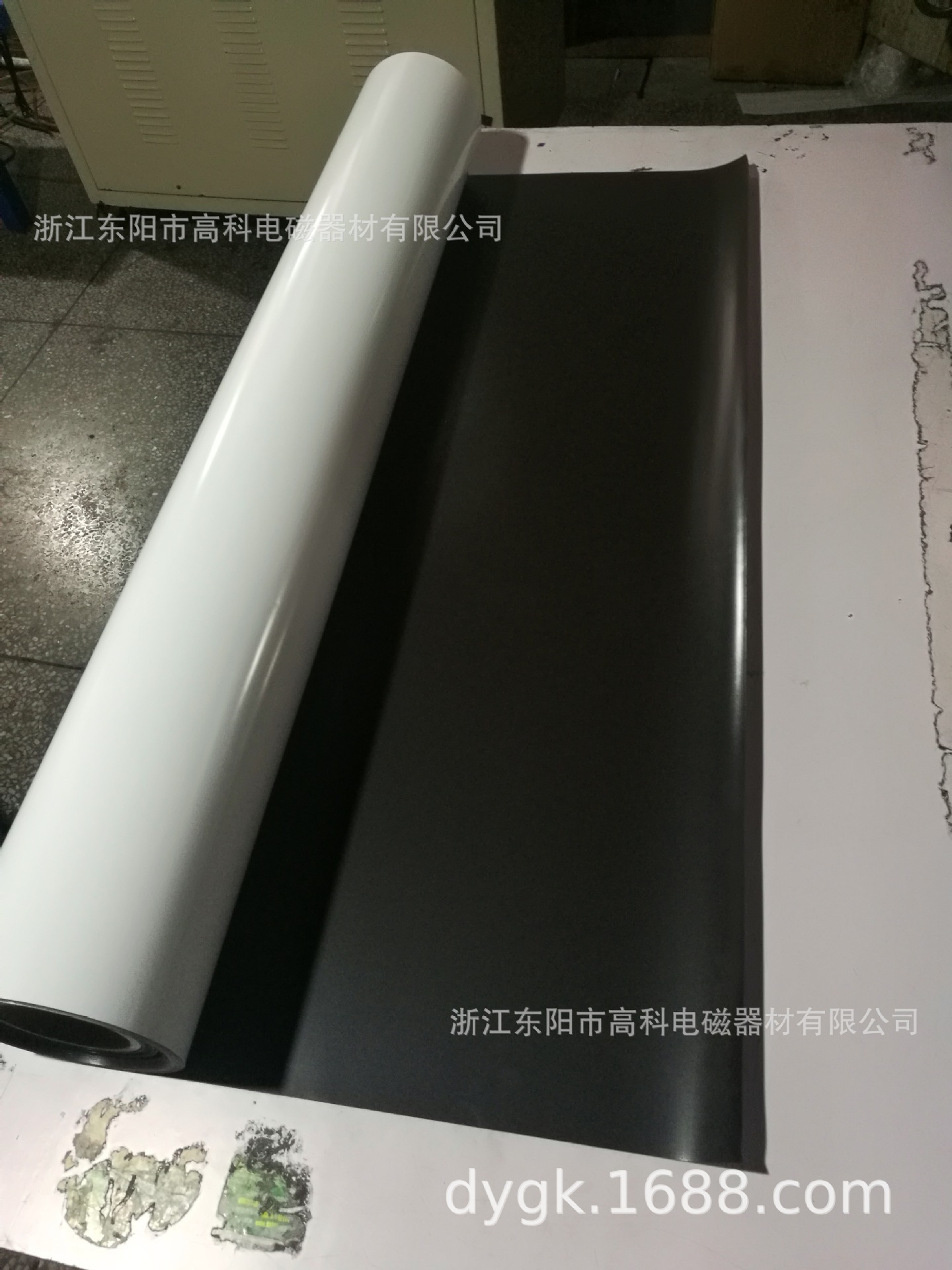 Cung cấp vật liệu quảng cáo từ tính cho vật liệu bảng trắng sơn cao su có đường kính rộng