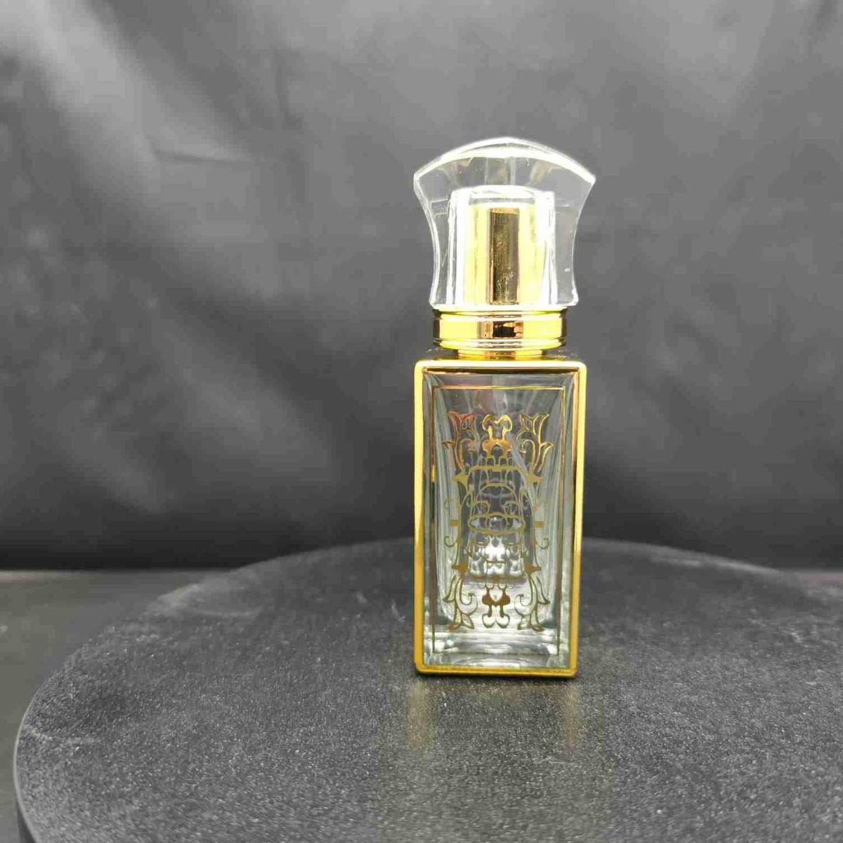 50ml 수동 광택 크리스탈 유리 스프레이 병, 플라스틱 크리스탈 캡, 그물 레드.
