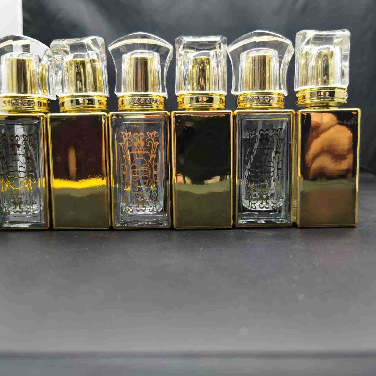 50ml 수동 광택 크리스탈 유리 스프레이 병, 플라스틱 크리스탈 캡, 그물 레드.