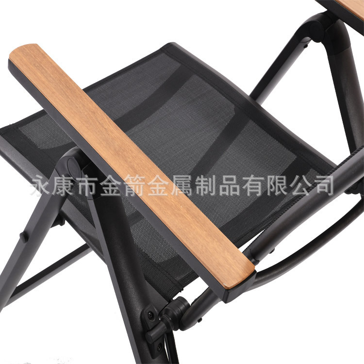 Nhà máy này tự vận hành các chuyến đi và lấy ra cái ghế đánh cá và gấp bãi biển của hợp kim nam châm.