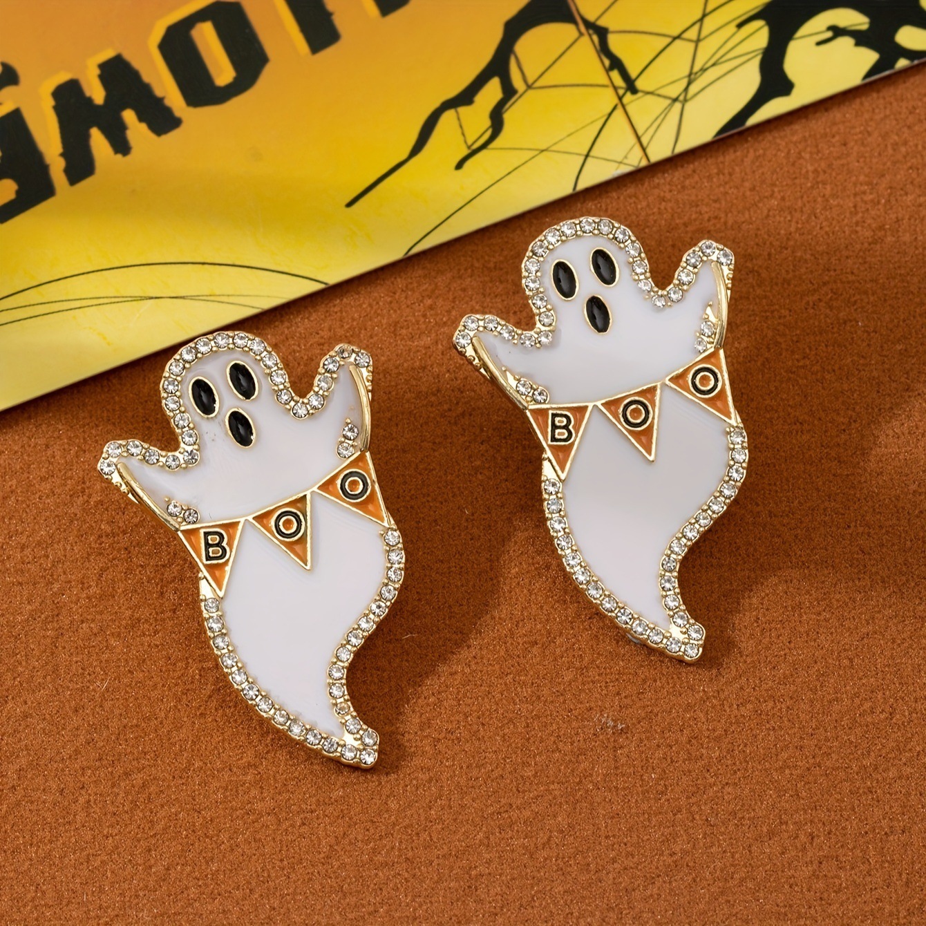 Halloween cross-border one-on-one with a lovely Halloween ghost-shaped alloy.