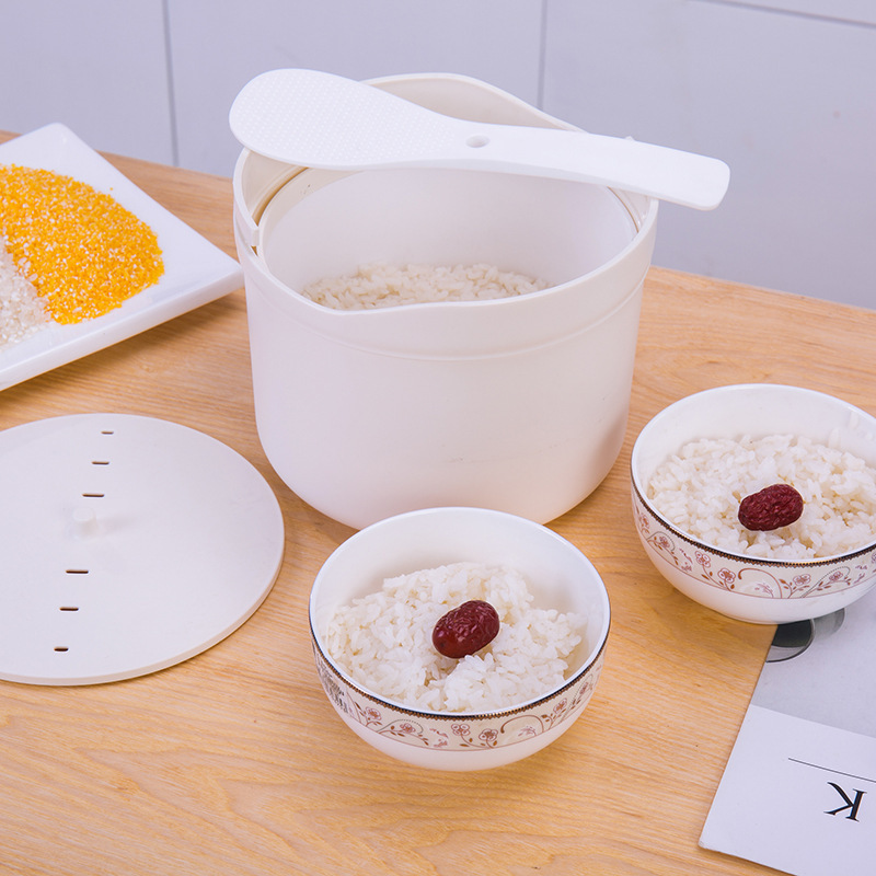 Một bếp lò vi sóng nhựa và một bếp hơi nước đa mục đích sẽ được sử dụng như một thùng nhiệt để đun nóng bếp hơi nước.