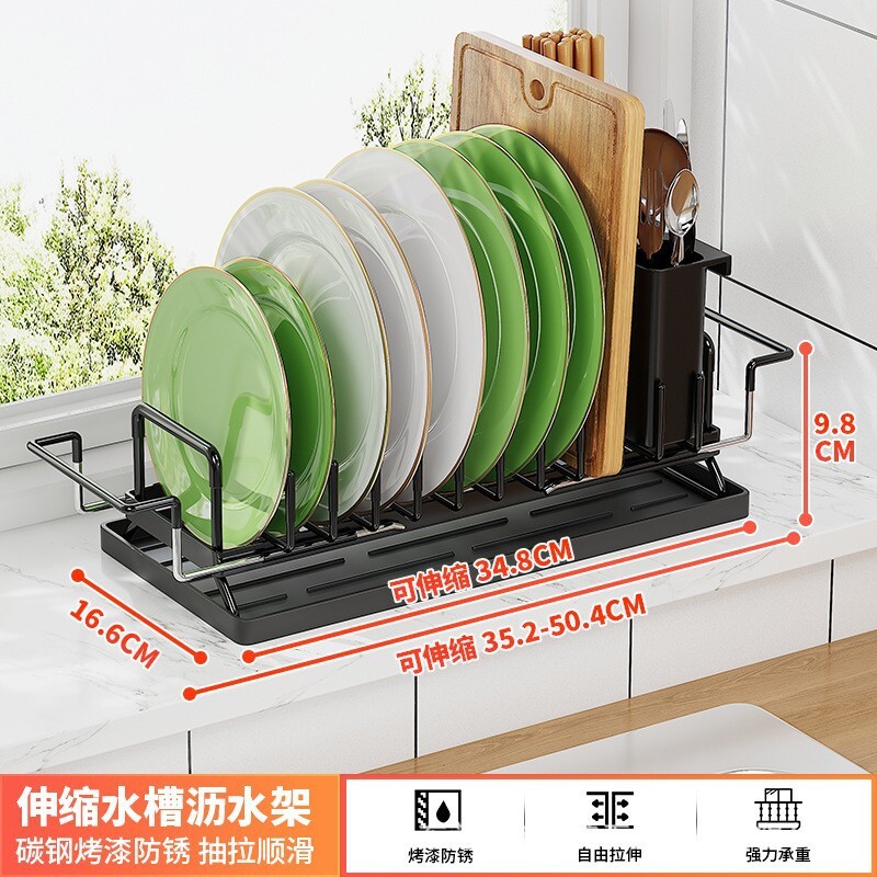 Tấm băng cá nhân đa mục đích đứng trong nhà bếp và nấu nướng món ăn cho một bồn rửa mặt bàn thiết lập