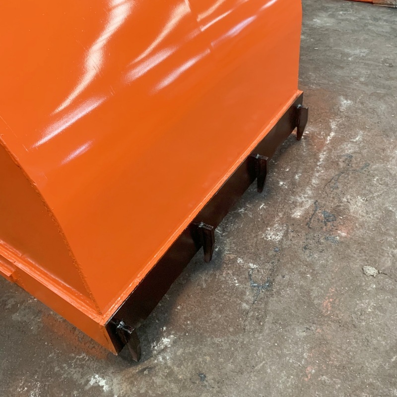 Một sự chiếm giữ thủy lực bằng rác thải than đá với một miếng cánh hoa hai cánh của con sông và một miếng kẹp bốn hàng.