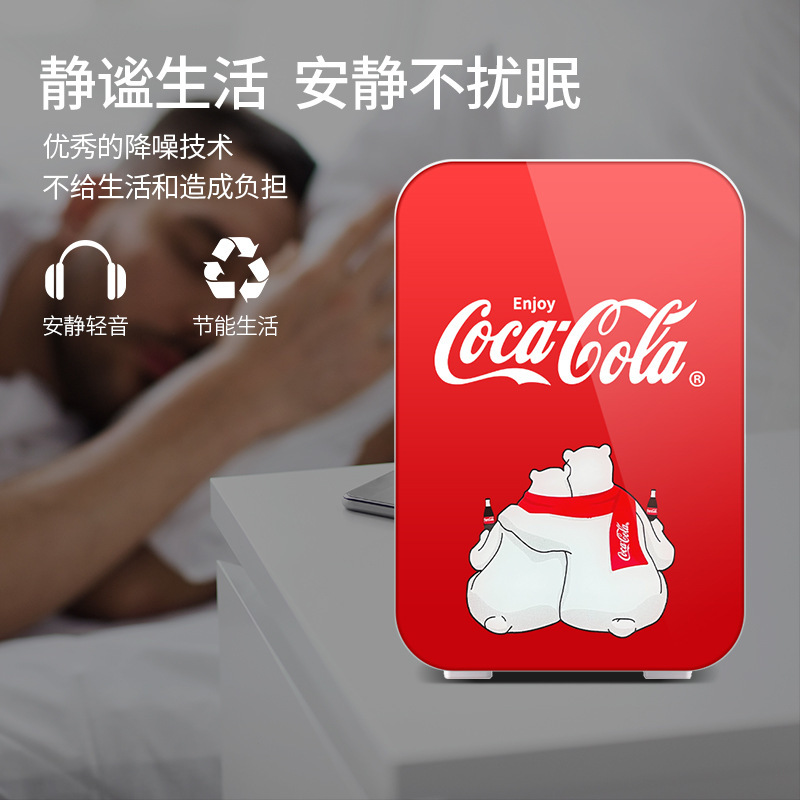 Nhà của Coca-Cola trong tủ lạnh, với gấu bắc cực cổ điển trong cả hai trường hợp.