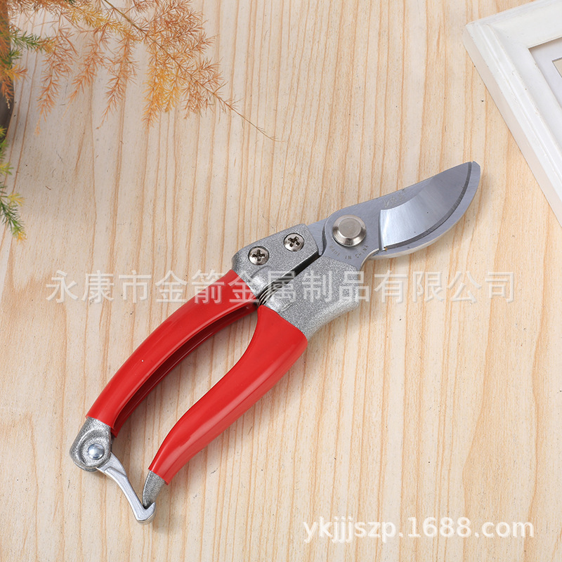 Tùy chỉnh việc kéo và kéo V8 để làm vườn