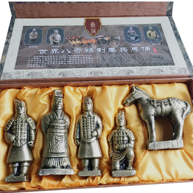 Hand-me-downs for foreign friends with a batch of tailor-made Sian gifts