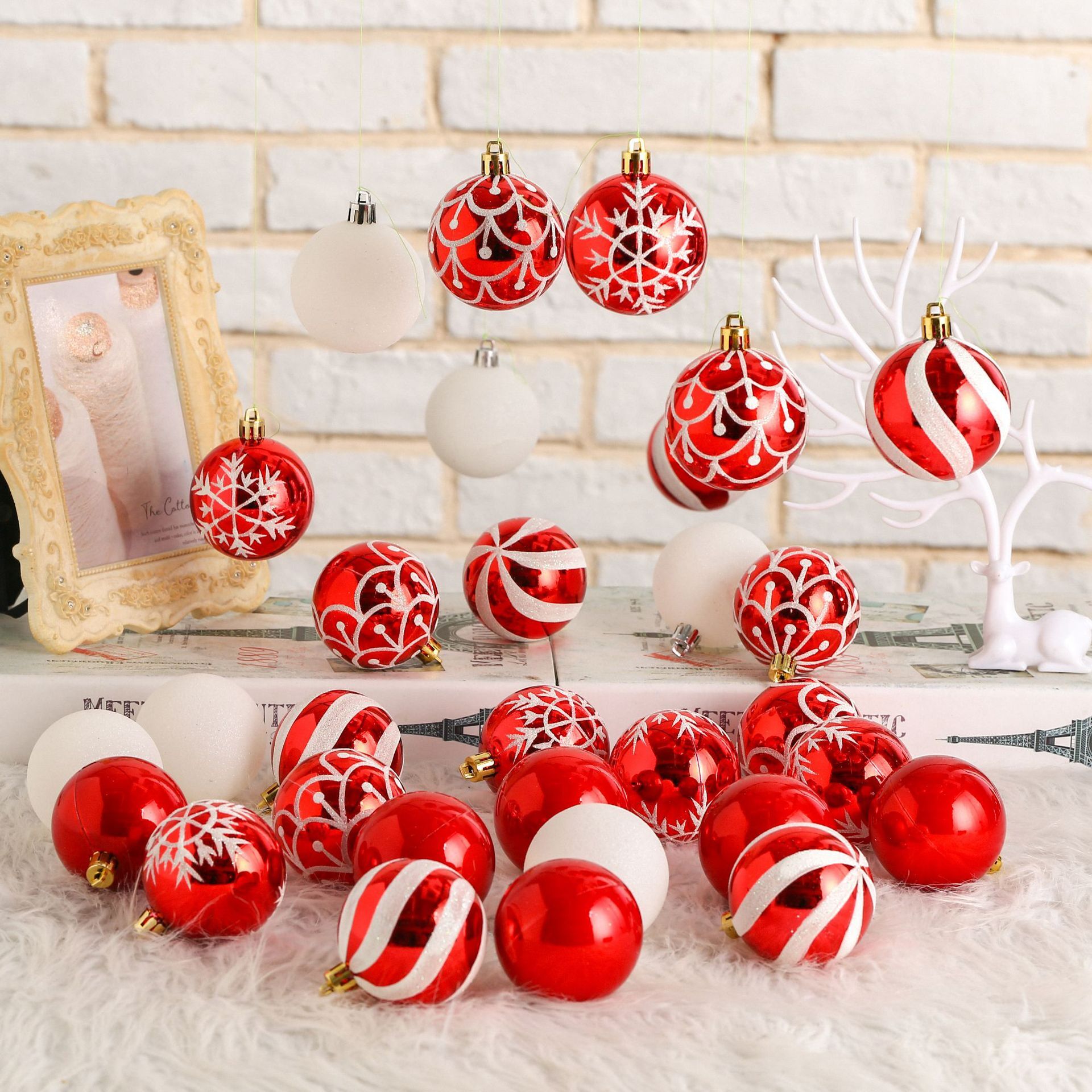 Christmas Decoration Christmas Decoration Suite with Alien Painting Balls with Christmas tree decorations