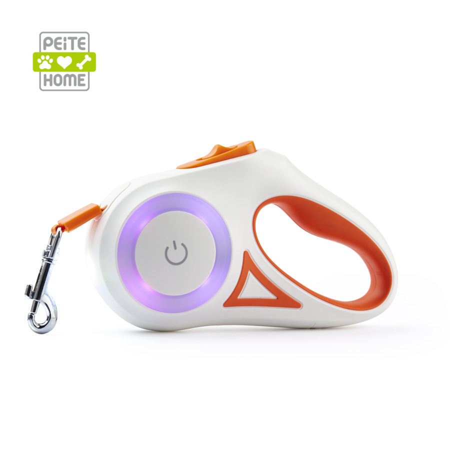 The new dog-walking rope can stretch the scalable pet-twirl rope, the dog-twirl rope, touch control flashlights.