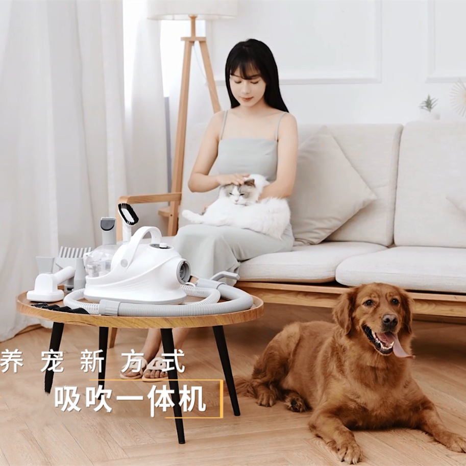 Toàn bộ các con thú nuôi thổi kèn một lần.