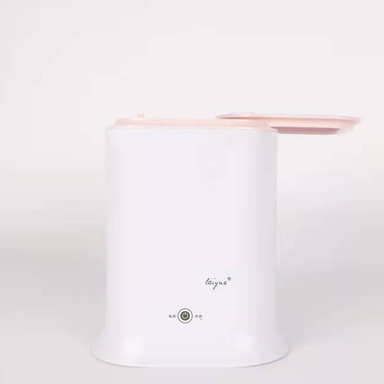 Một máy giặt xách tay có thể được sử dụng cho phụ thuộc nhỏ của một máy giặt nhà để giặt vớ lót