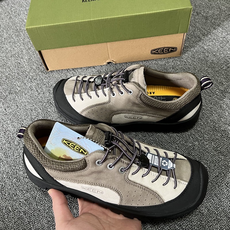 Chất lượng thế hệ thứ hai Keen Coon-Skin Outhouse Loop-Shoes lỏng lẻo qua biên giới.