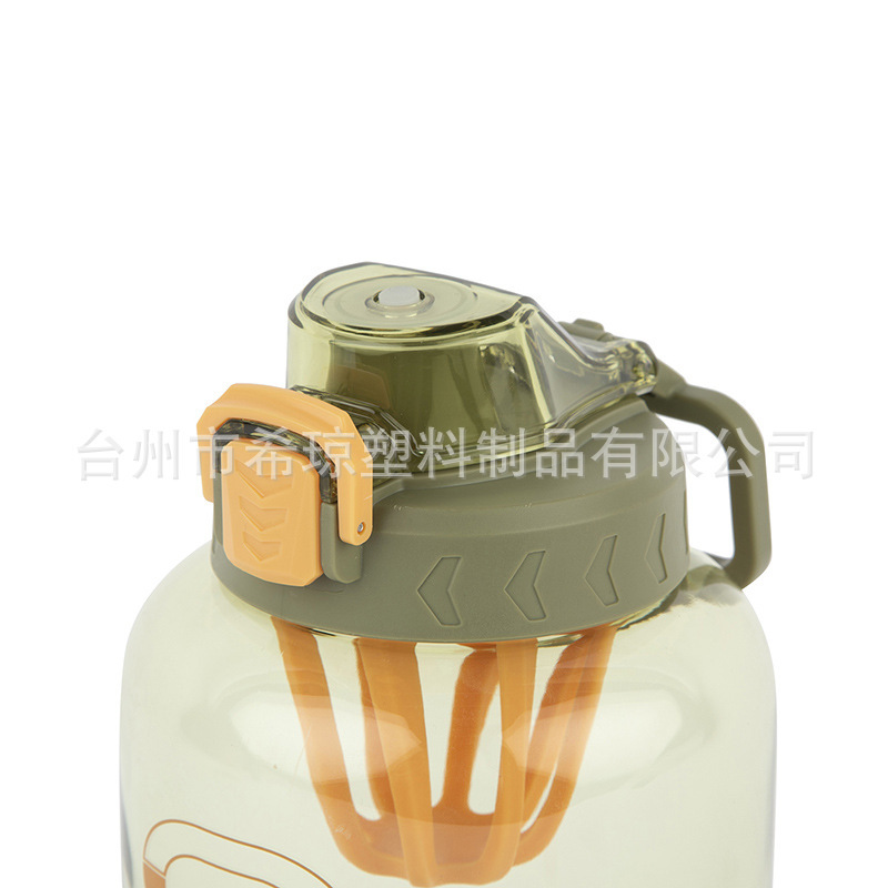 Cốc nước cho các cô gái mùa hè với bộ lọc nhựa trong suốt cho sinh viên trà Tritan để phân phối nhiệt độ cao.