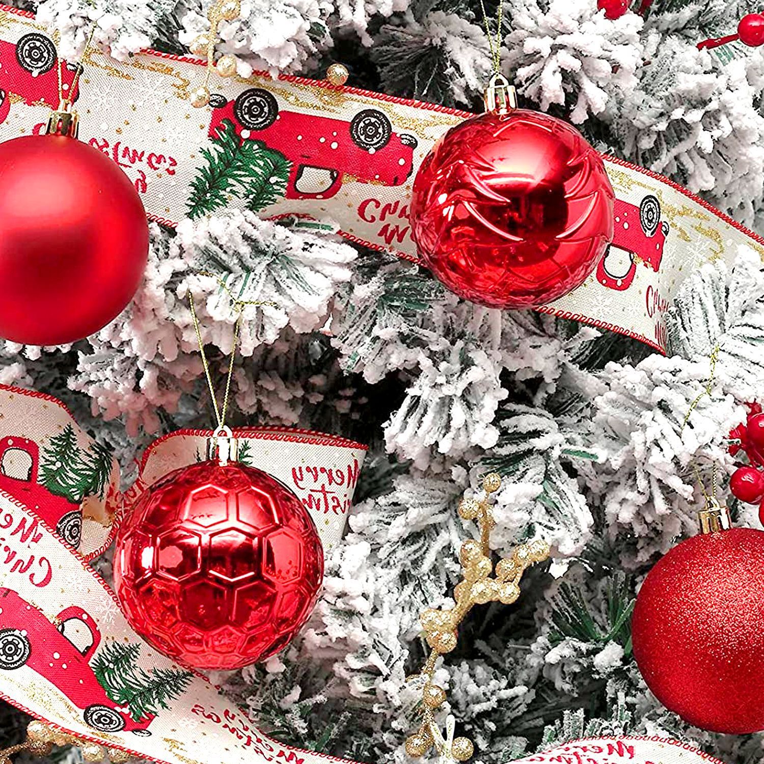 Cross-border Temu Christmas Decoration presents with a plastic ball with a marquee of a Christmas tree.