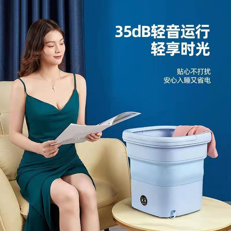 Một cái máy giặt bán tự động nhỏ với một cái máy xách tay rửa một chỗ.