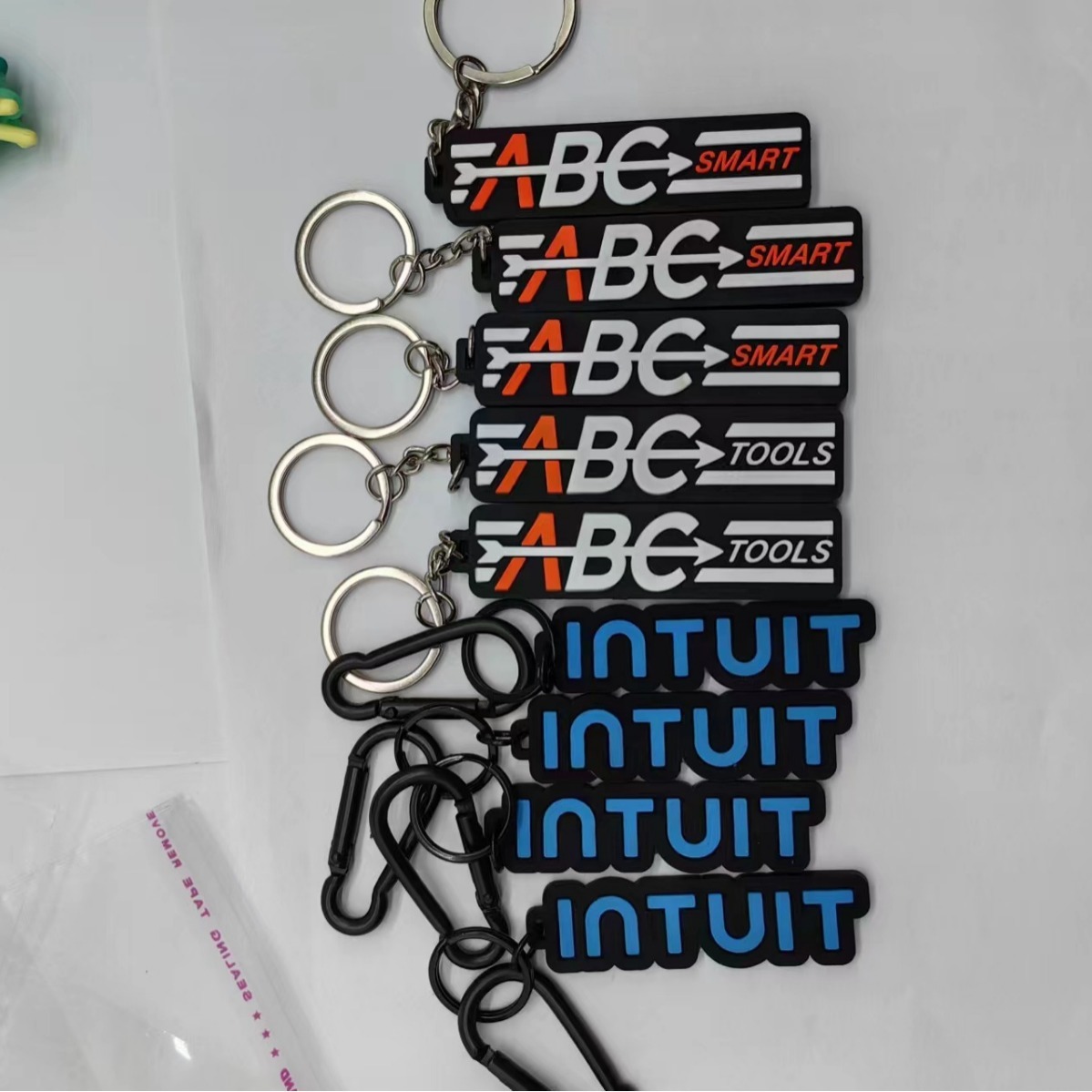 Nút phím tự chọn nhà máy, đính kèm chuỗi chữ cái 3D, chữ cái PVC trong cái nút phím mềm và nhỏ.