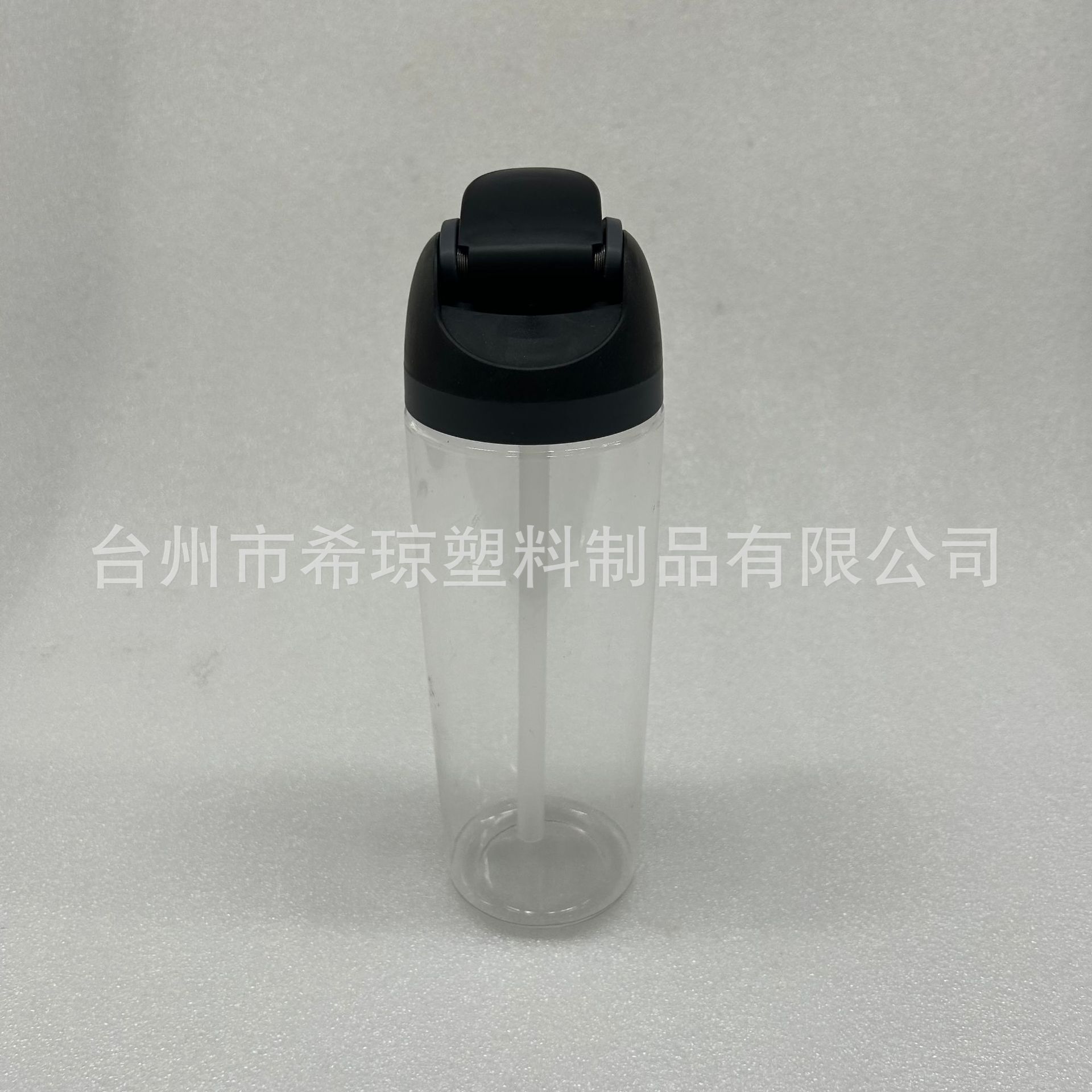 2024 ly rơm kiểu Amazon mới với tay cầm silicone, 24oz cốc nhựa một lớp, nhựa ngọt hai lớp