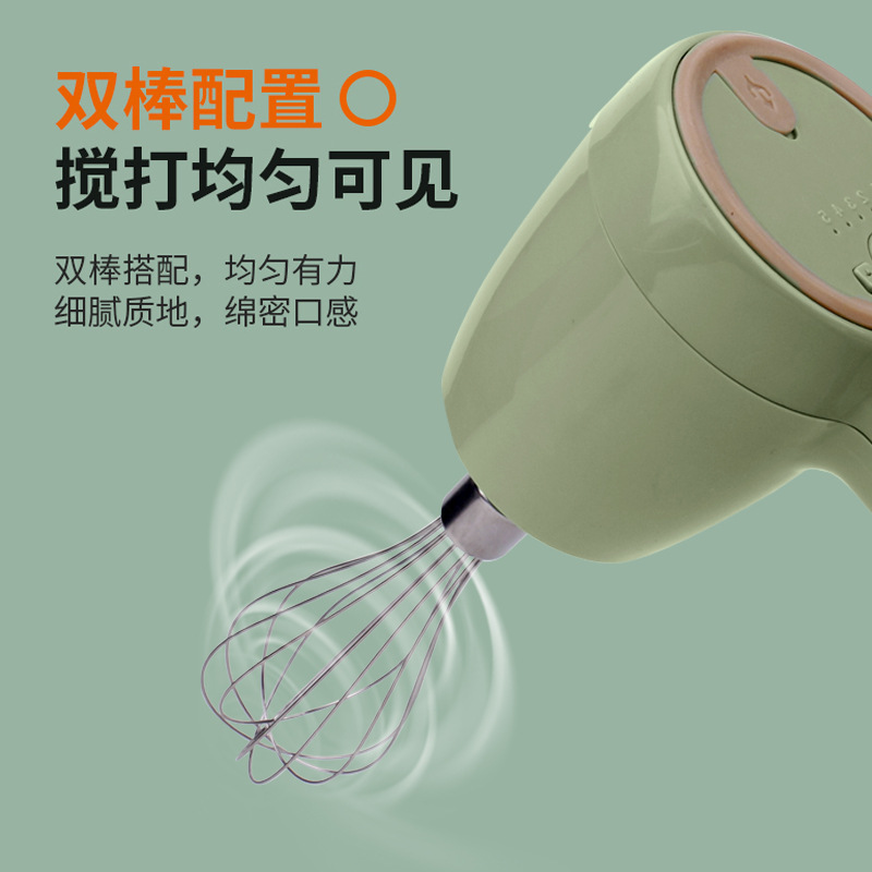 Ngôi nhà điện không dây với một cái bánh nhỏ có kem trứng và 180 w làm trứng.