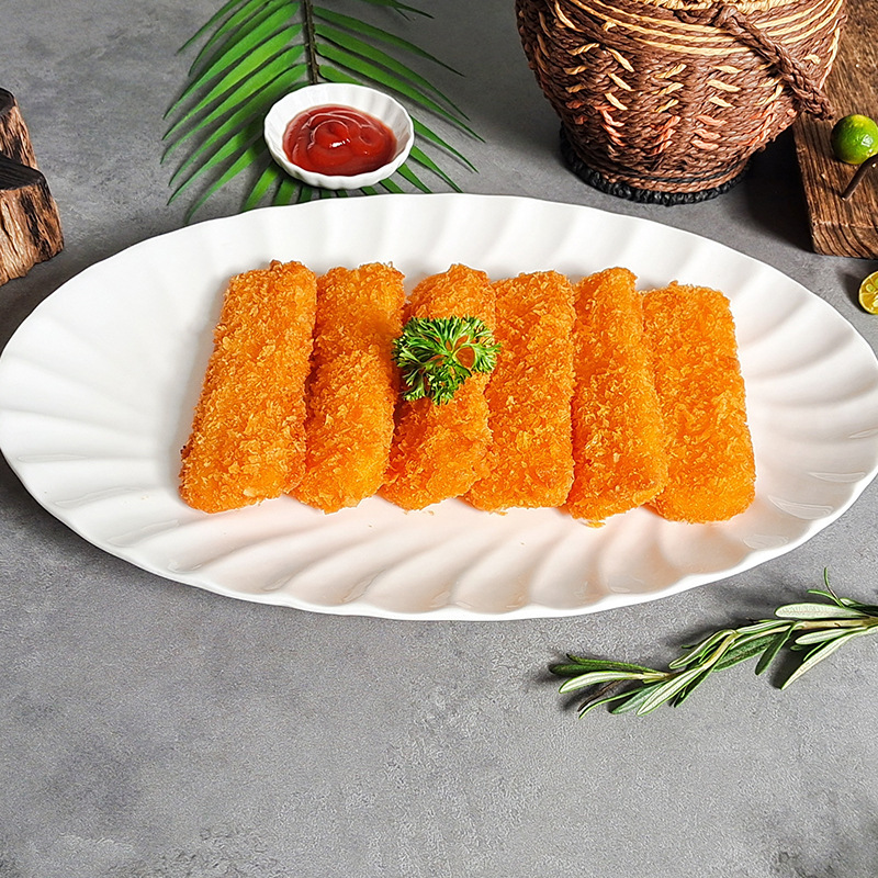 Toàn bộ bánh mì phủ mực, cá bắt cá, cá đông lạnh, bánh mì nướng bằng vàng.
