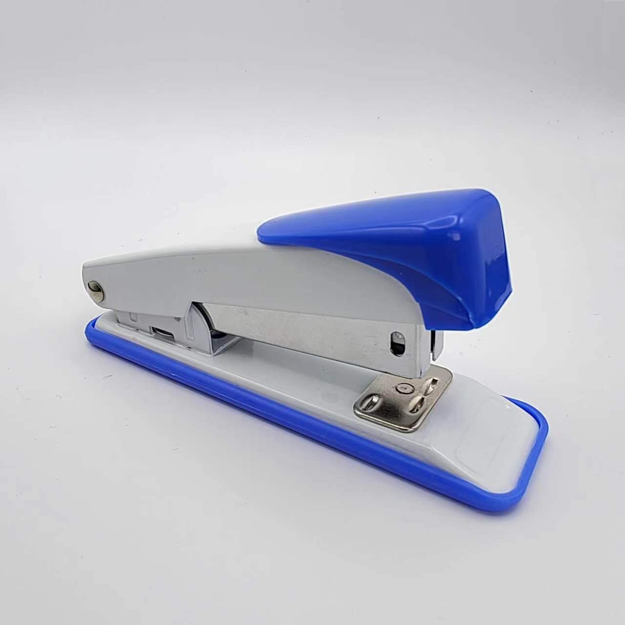 Một máy dập ghim nhỏ tiết kiệm nỗ lực.