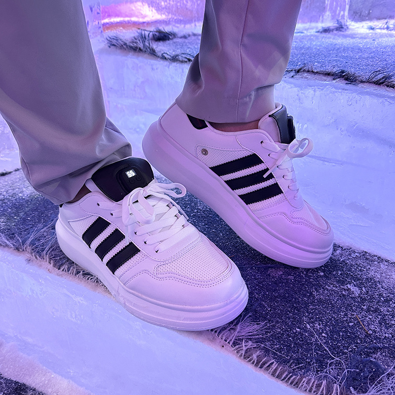 Processing custom-charged shoes, small white shoes, little white shoes, hot shoes, warm shoes for both men and women.