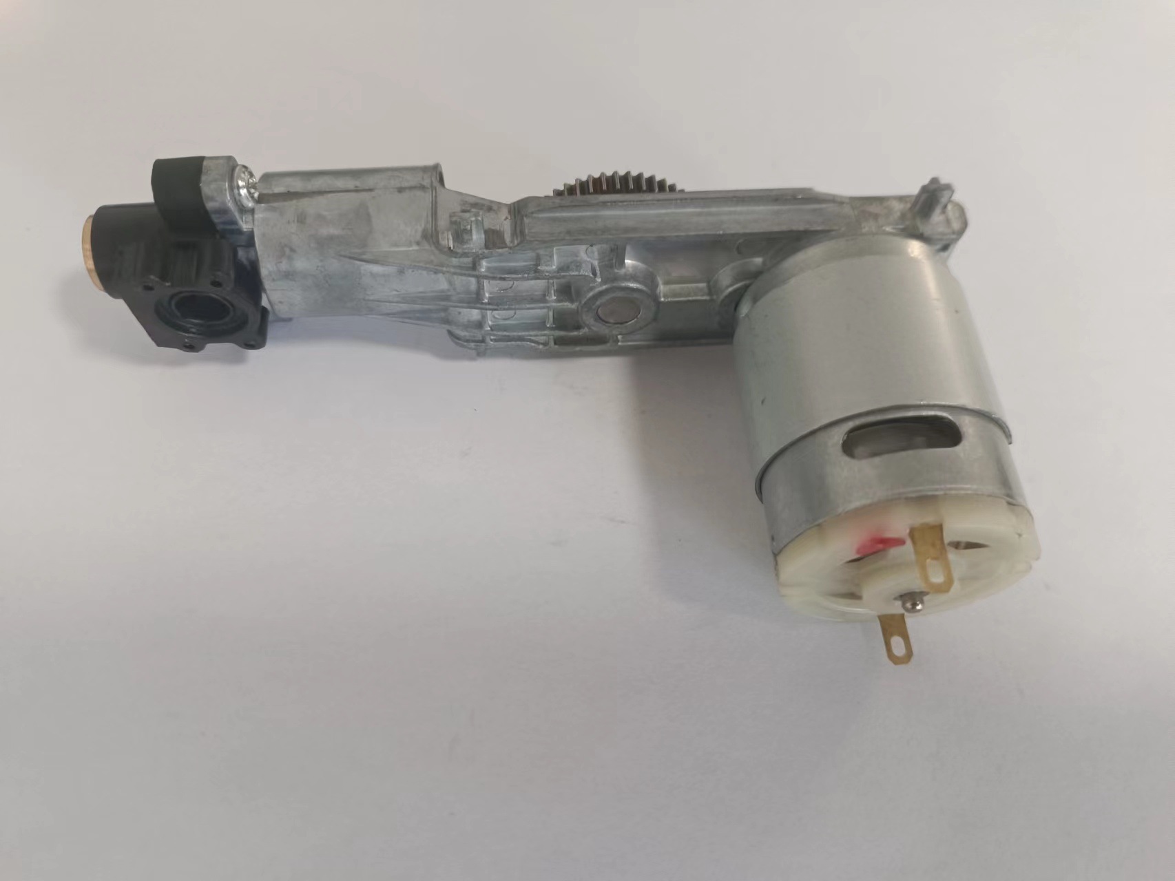 Nhà máy cung cấp 15 xi lanh để khởi động lõi bơm điện.