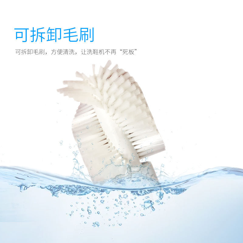 Thợ giặt tôm hùm không dùng máy giặt giày rửa tay cho nhà.
