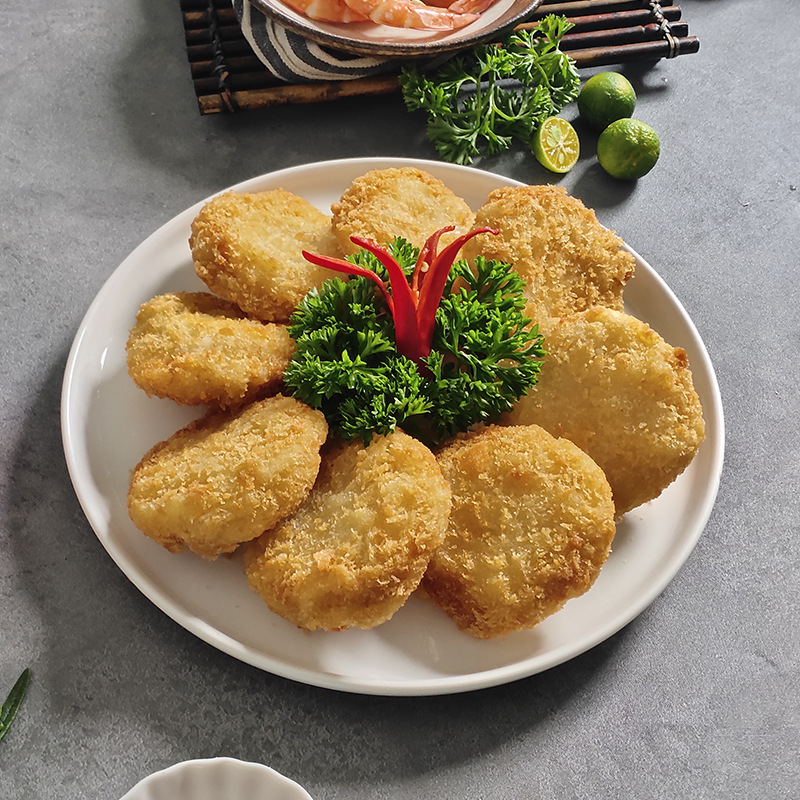 Cả đàn tôm tôm đông lạnh, nhiều lớp, nửa gà nướng, tôm cá đông lạnh.