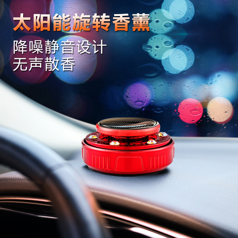 Nó là một nguồn năng lượng mặt trời gắn kết xe hơi, và nó là chất khử mùi lâu dài.