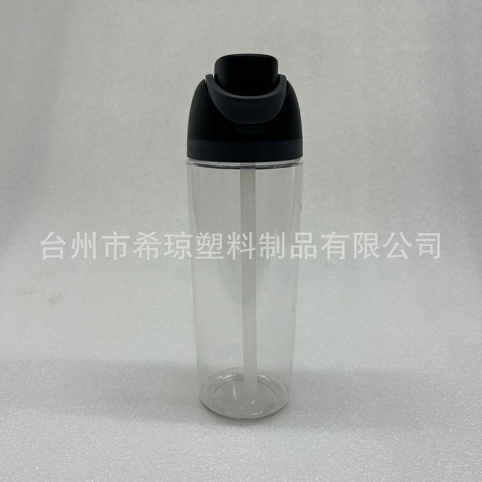 2024 ly rơm kiểu Amazon mới với tay cầm silicone, 24oz cốc nhựa một lớp, nhựa ngọt hai lớp