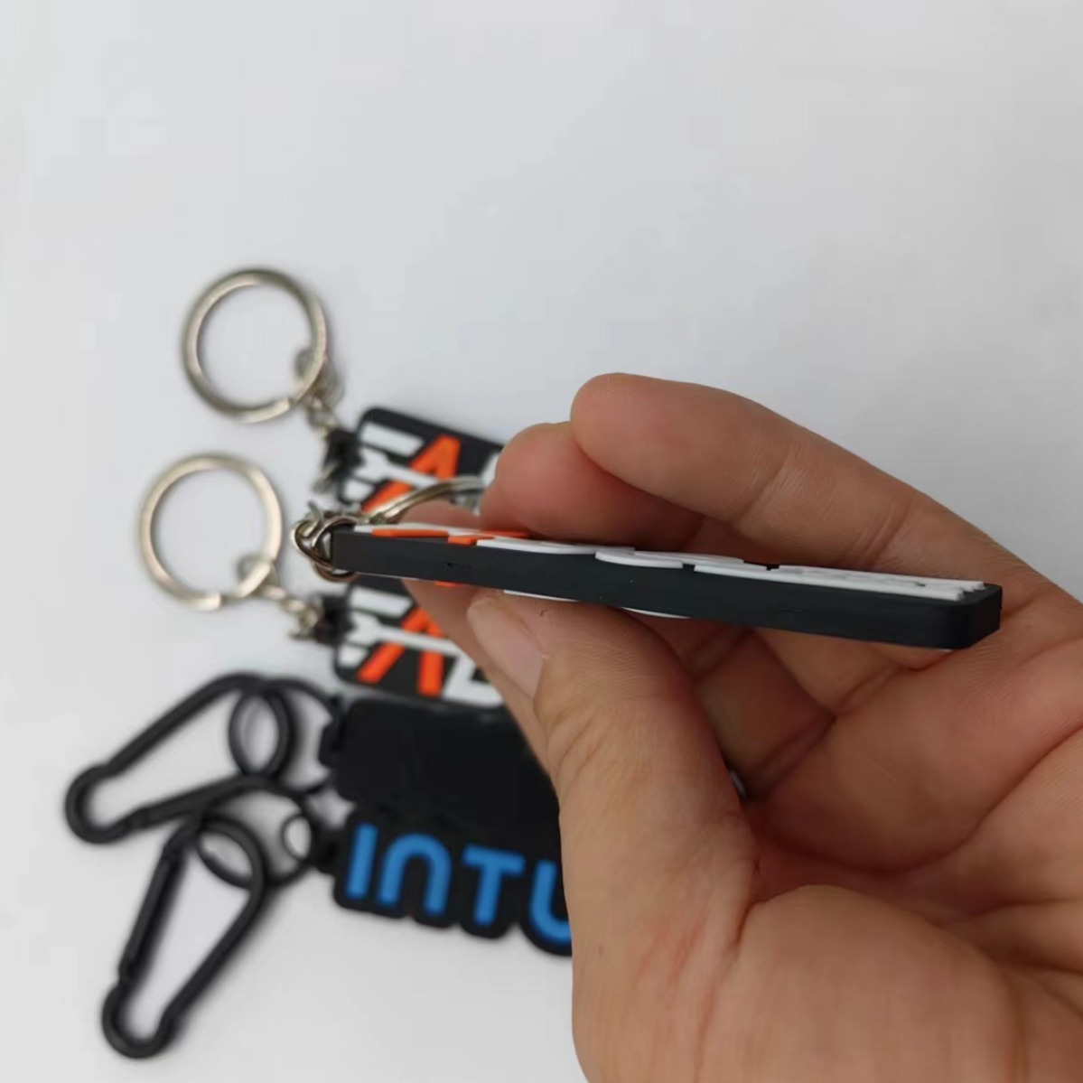 Nút phím tự chọn nhà máy, đính kèm chuỗi chữ cái 3D, chữ cái PVC trong cái nút phím mềm và nhỏ.