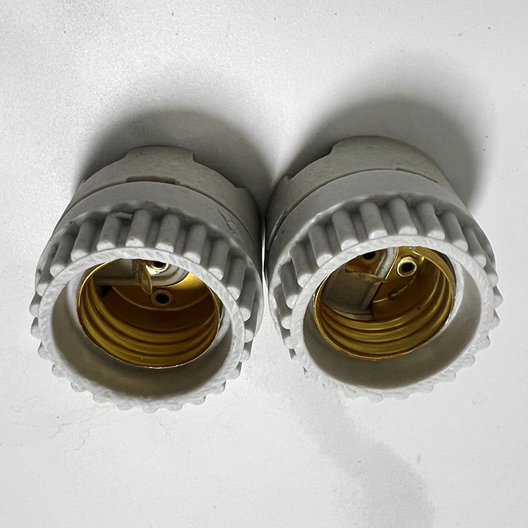 E26 E27 đèn bánh răng H504 đèn xe Ceramic rõ ràng được trang bị những sàn bóng đèn LED với những cầu thang bằng gốm dày