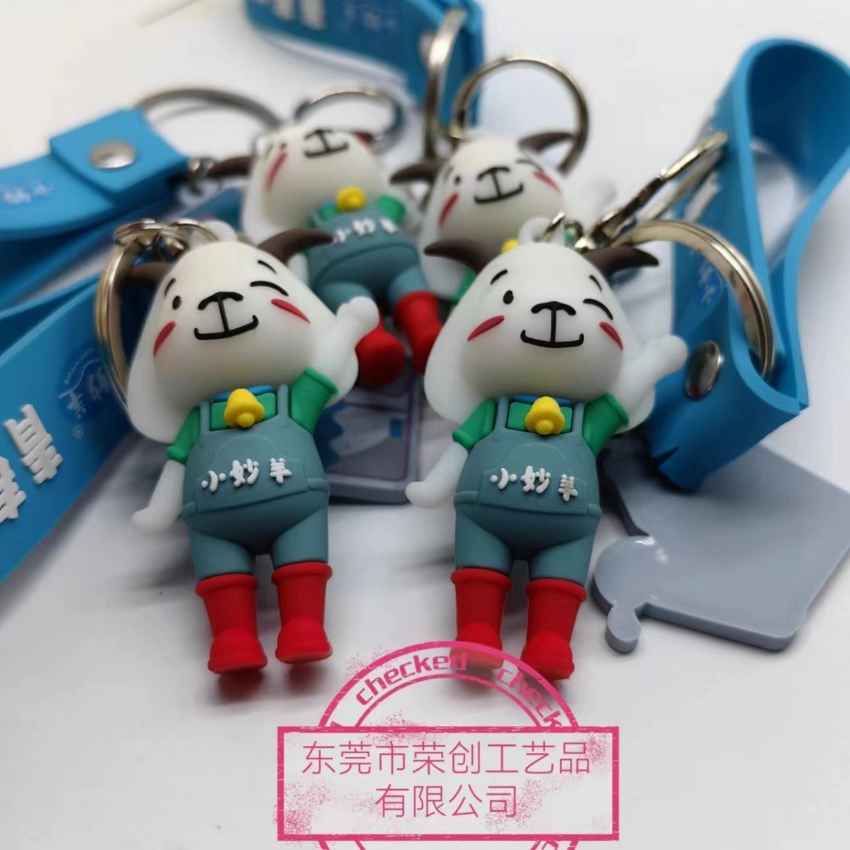 Tùy chỉnh phím búp bê mềm PVC đến chìa khóa ba chiều của thỏ silicon dính cá nhân.