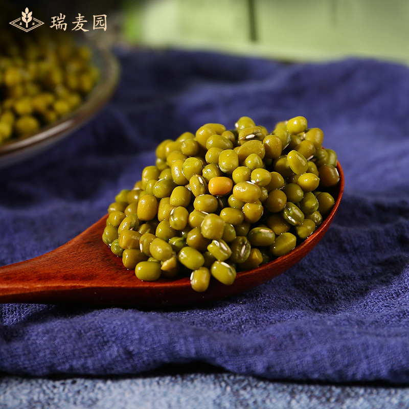 Green beans, fresh green bean congee, fresh grains of grain.