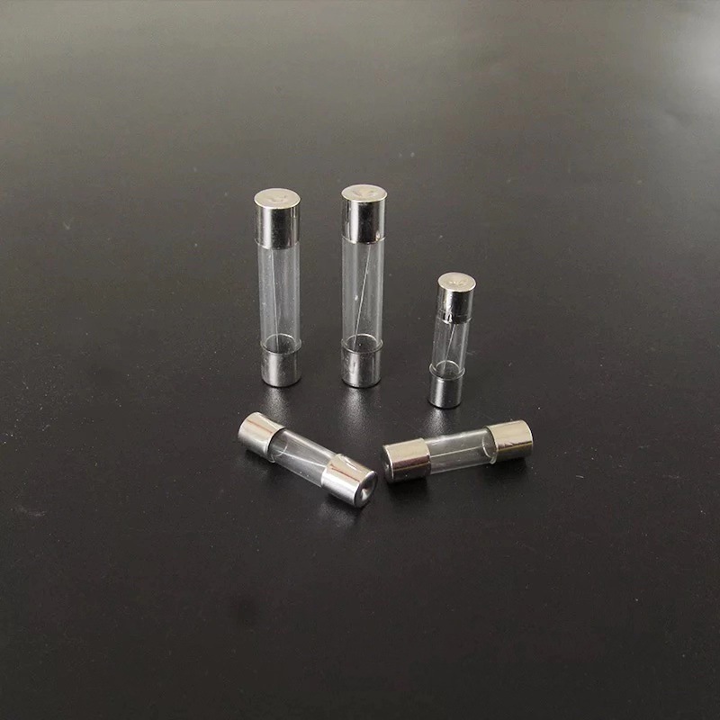 Nhà máy bán 6x30 ống kính an toàn, cầu chì có chất lượng ô tô, công tắc, 15A 20A.