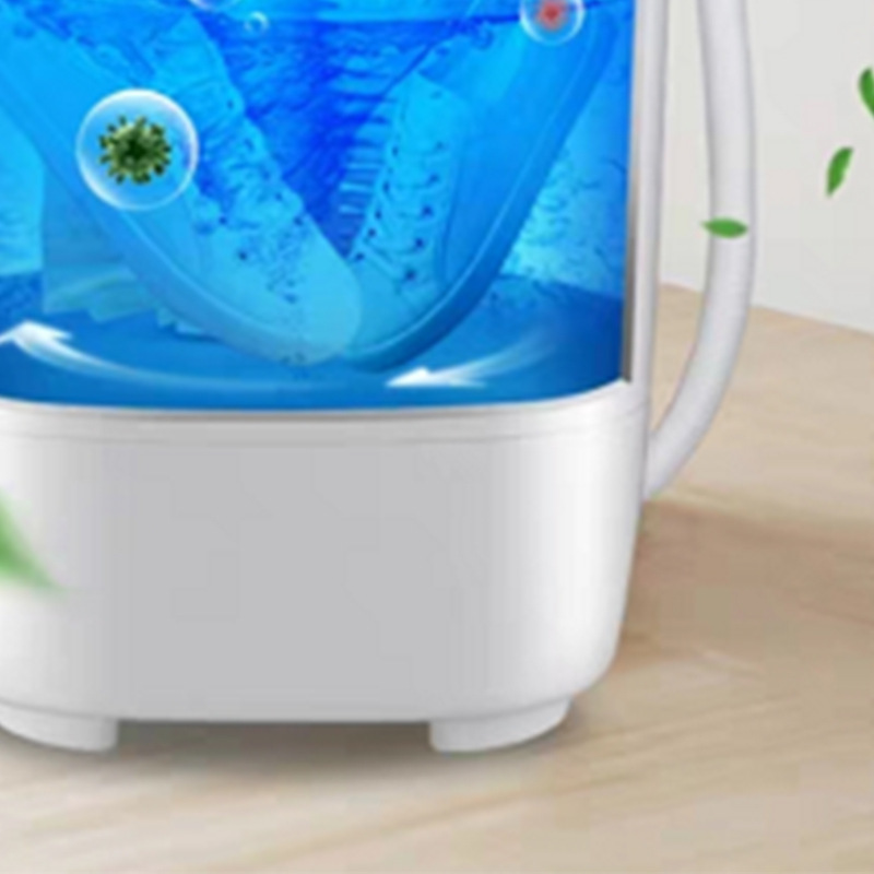 Một ngôi nhà bán tự động với một xô giày.