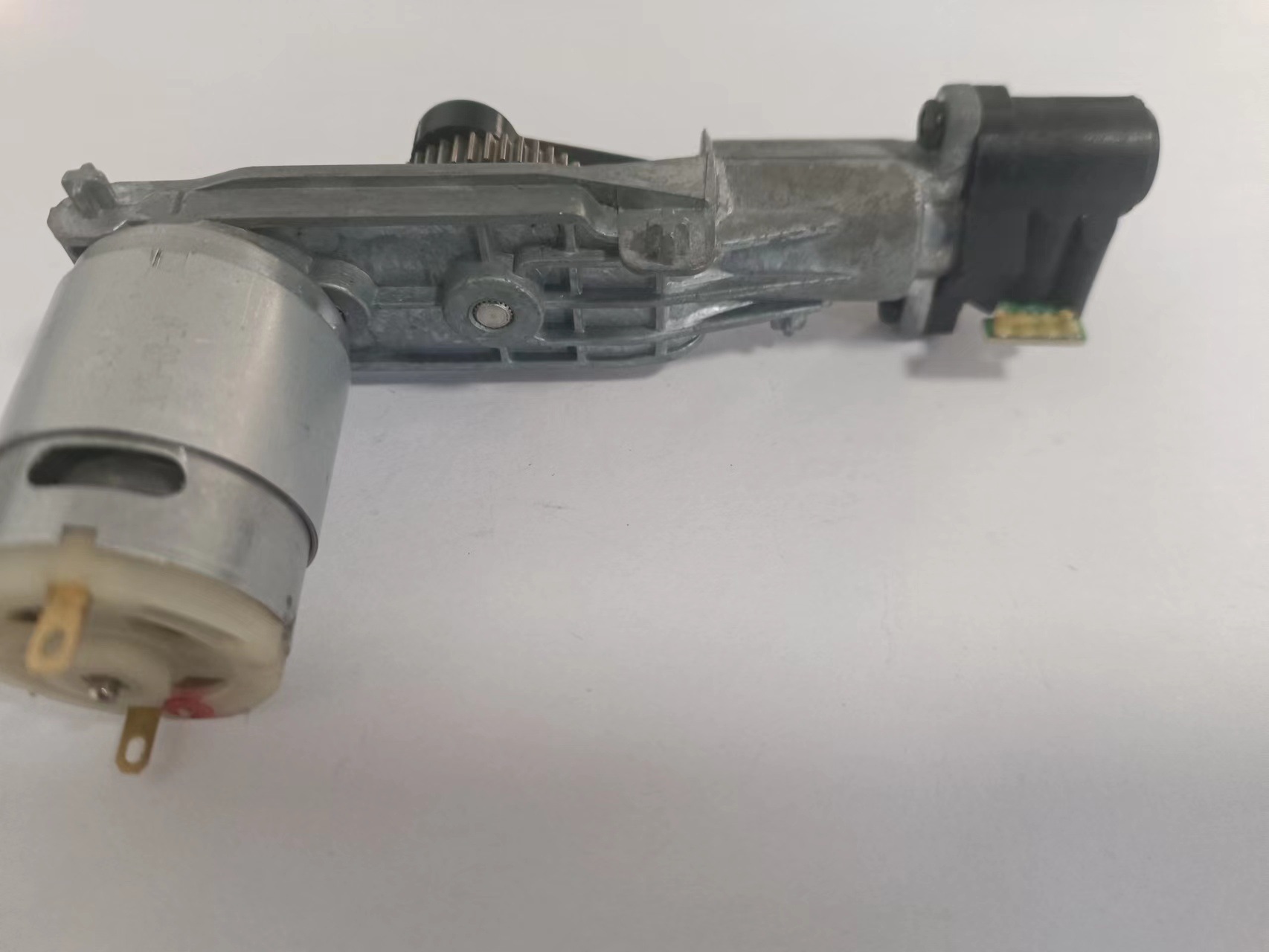 Nhà máy cung cấp 15 xi lanh để khởi động lõi bơm điện.
