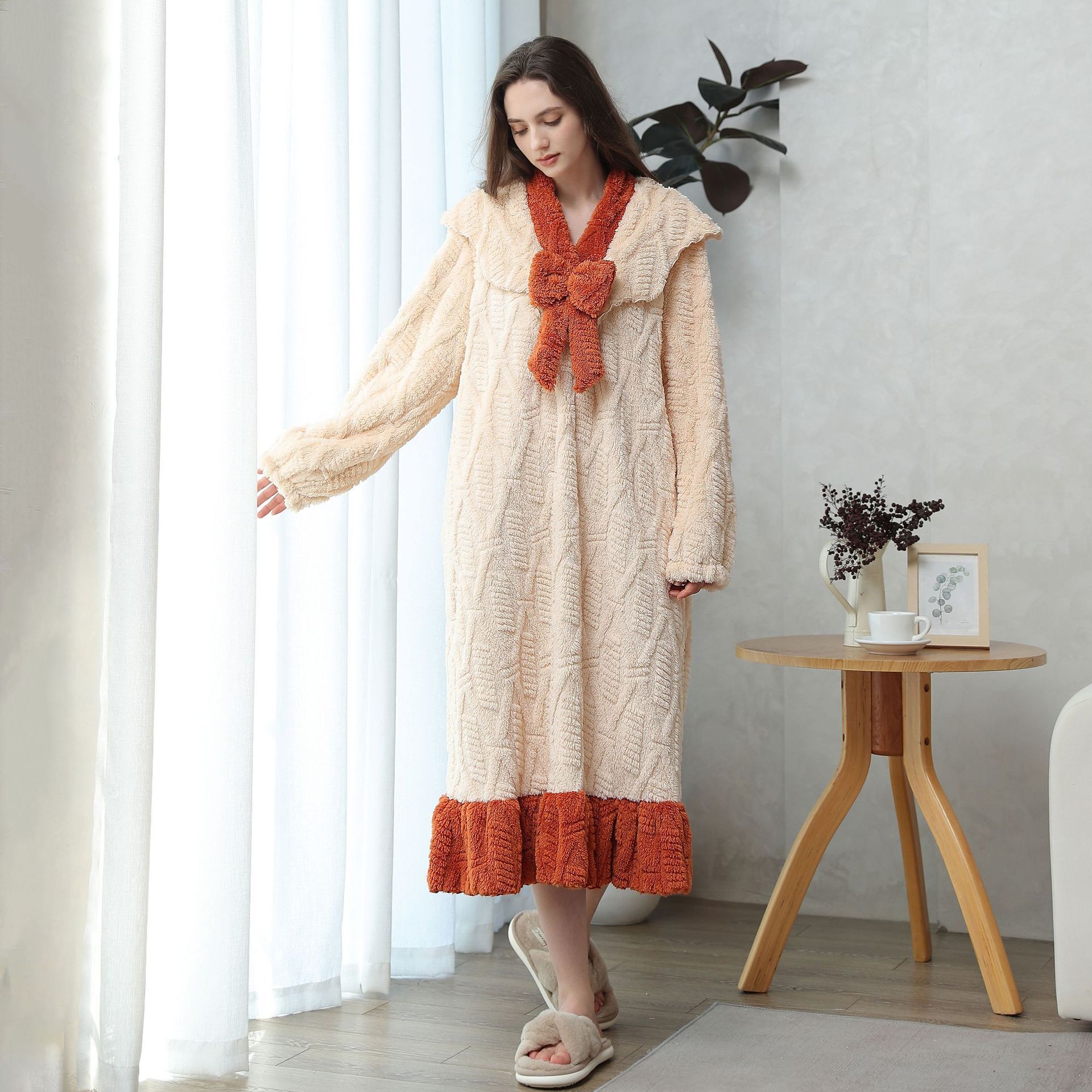 Một cái áo ngủ mới cho mùa thu và mùa đông.