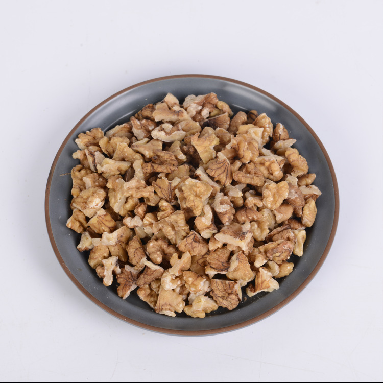 From the source, Yunnan's fresh walnut walnut walnut walnut baker's food raw material is directly supplied by the food company.