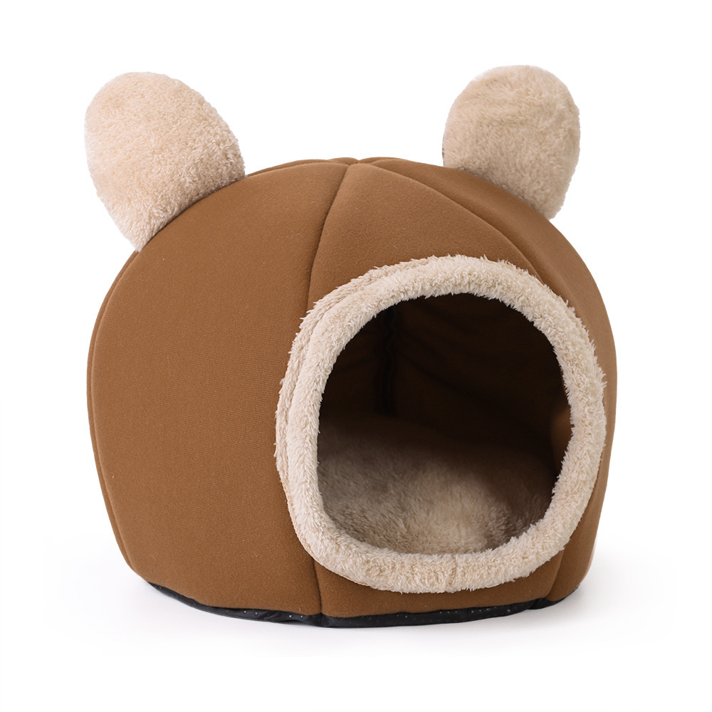 The small and medium-sized Autumn Pussy Room is half-closed to the Hot Pussy Room.